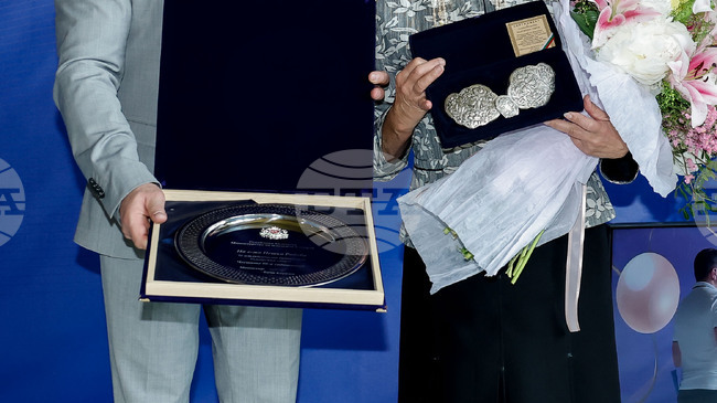 At 80, Neshka Robeva Is Revered as Rhythmic Gymnastics Coach Who Gave Bulgaria Its "Golden Girls"