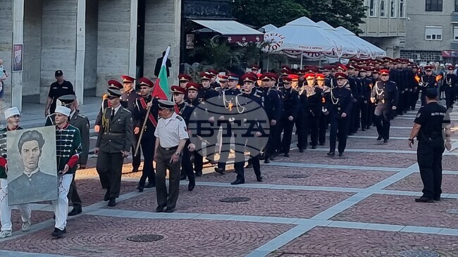 С факелно шествие в Шумен бе отбелязана 150-годишнината от гибелта на Панайот Волов и избухването на Априлското въстание 