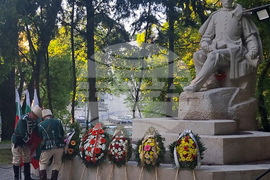 Шумен - факелно шествие - 150 години от Априлското въстание и от гибелта на Панайот Волов