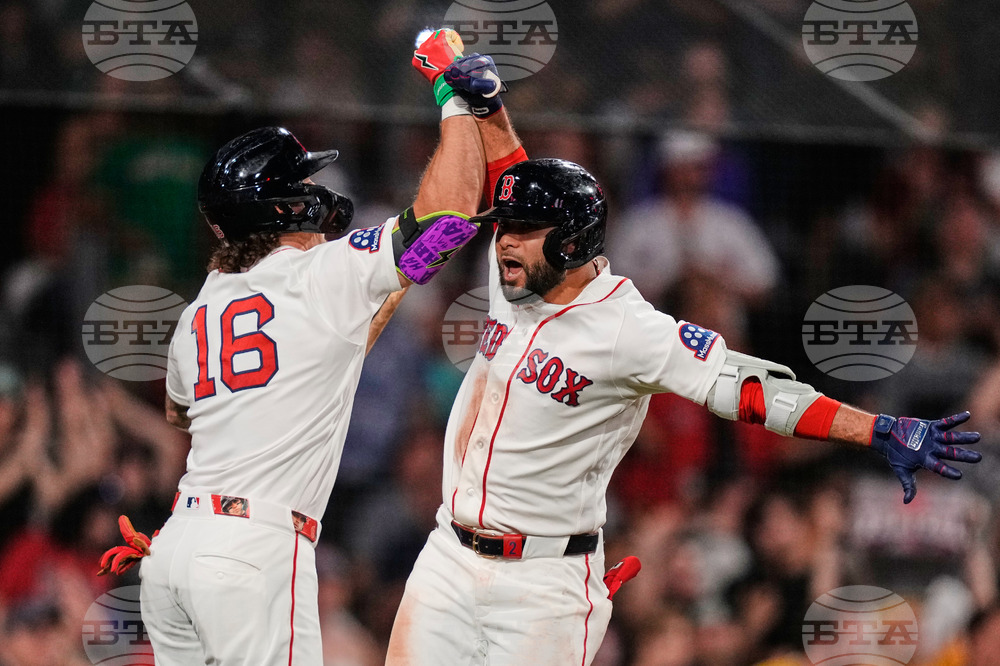 Braves Red Sox Baseball