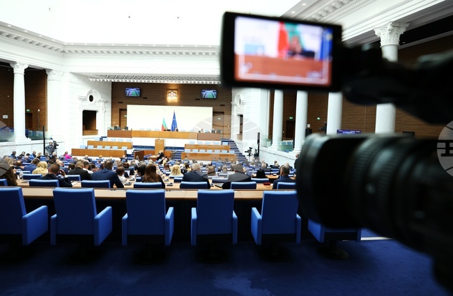 Parliament Increases at First Reading Minimum Pension by 7.8% from July 1