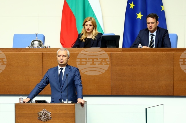 Костадин Костадинов от „Възраждане“ определи като пагубно за България включването ѝ в т.нар. европейски дългов гаранционен механизъм