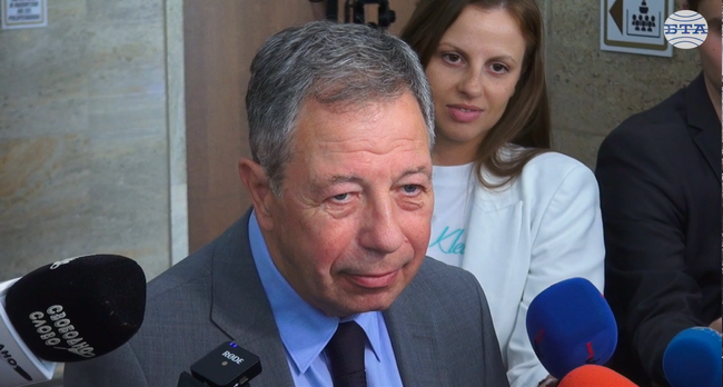 Оставката на Борислав Сарафов е лично решение, каза Румен Миланов от „Прогресивна България“