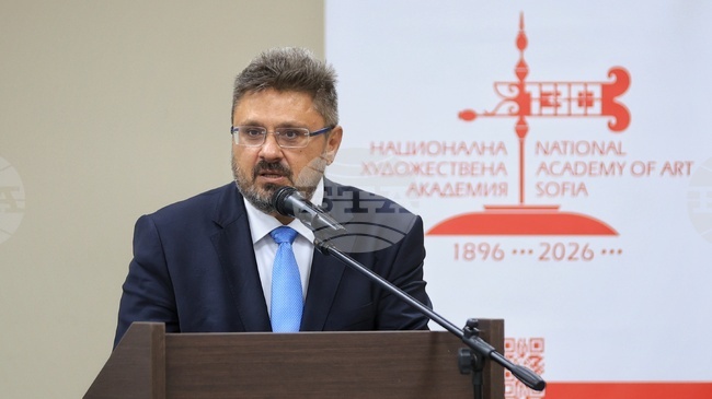 България се нуждае от единна визия, а това минава и през шрифтовете, каза в Бургас генералният директор на БТА Кирил Вълчев