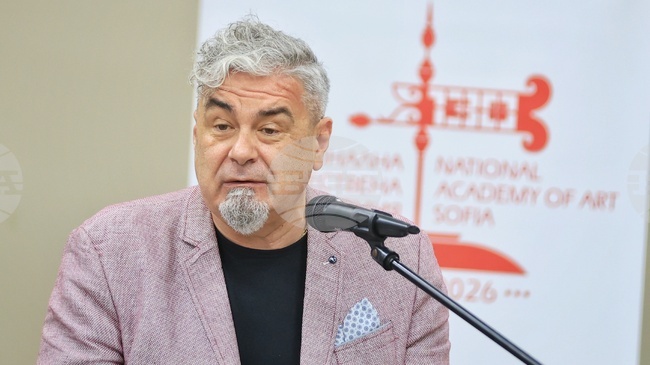 Културните институти и НХА изграждат модел за международно художествено сътрудничество, каза директорът на БКИ в Берлин Борислав Петранов 