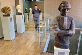 Шумен - откриване на изложба - 100 години от рождението на Слави Дончев