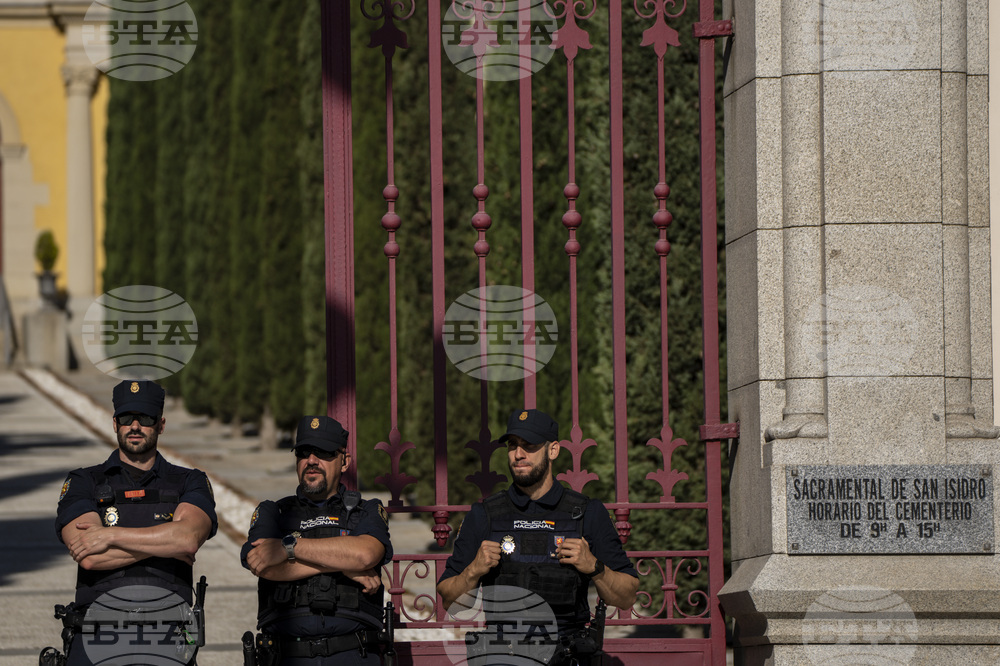 Spanish Police Detain Alleged Bulgarian Mafia Leader for Extorting EUR 500,000 from Sevilla FC Board Member