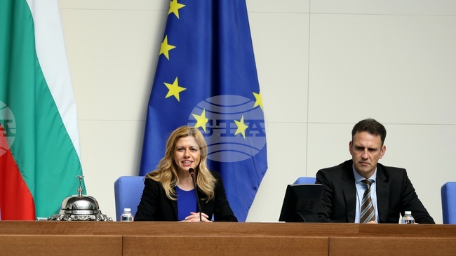 Депутатите обсъждат промените в правилника на парламента 