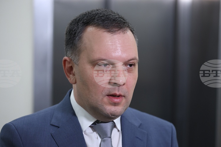 Въвеждането на промени свързани с осигурителните вноски няма да доведе