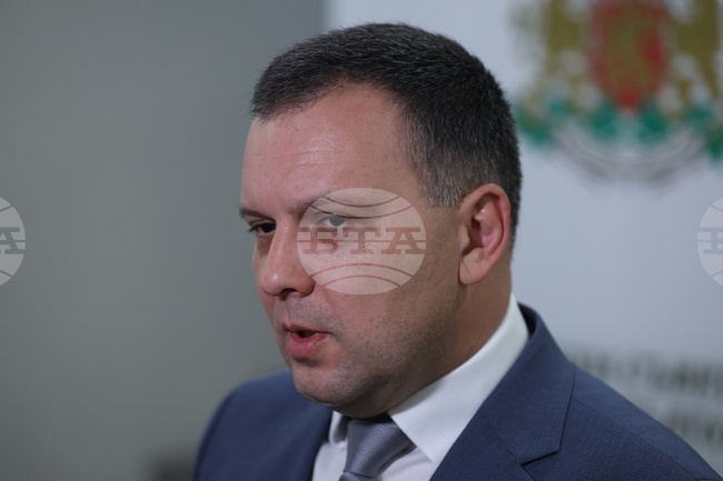 Присъединяването на България към ОИСР остава стратегически приоритет на правителството, заяви министър Николай Найденов в Париж