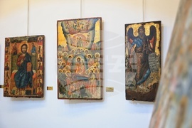Бургас - Бургаска художествена галерия „Петко Задгорски" - Иконна зала