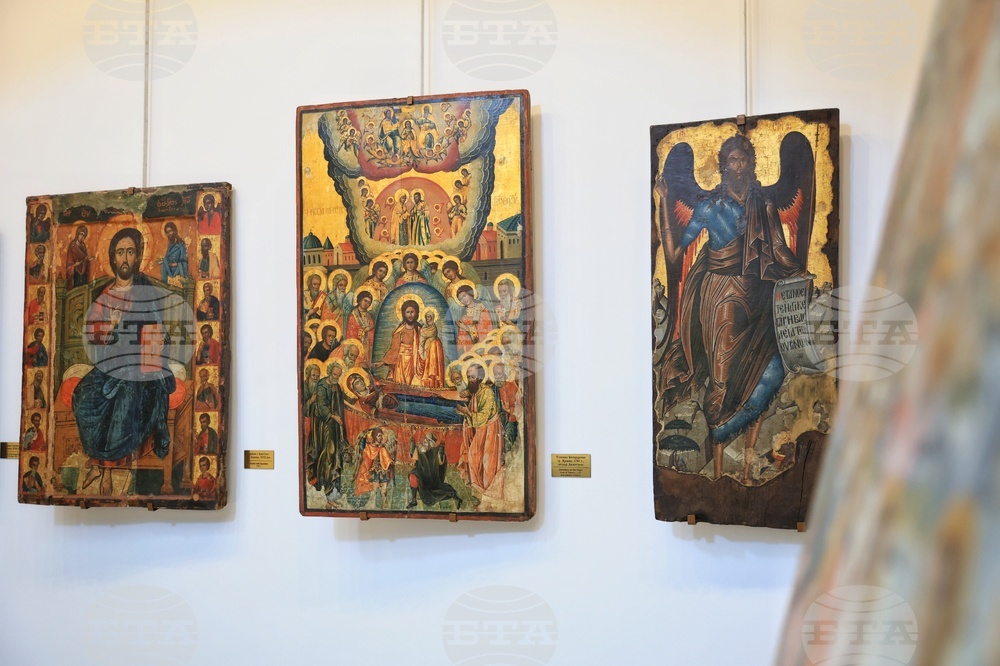 Бургас - Бургаска художествена галерия „Петко Задгорски" - Иконна зала