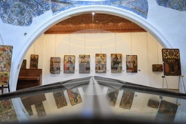 Бургас - Бургаска художествена галерия „Петко Задгорски" - Иконна зала