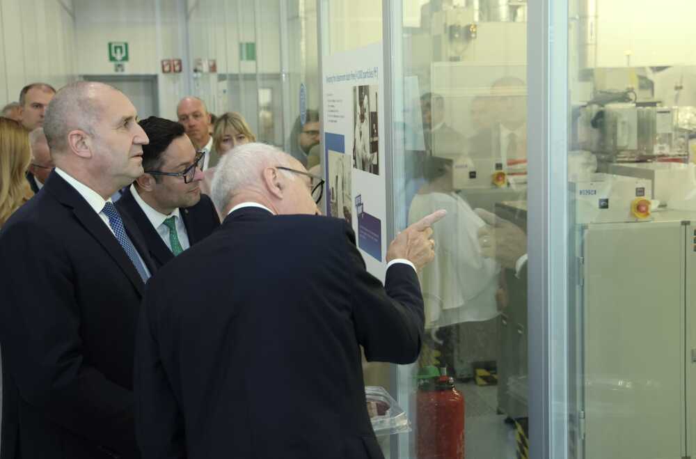 Prime Minister Radev Visits IMEC High-Tech Research Centre in Leuven