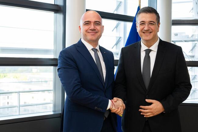 Tourism Minister Meets EU Commissioner for Sustainable Transport and Tourism in Brussels