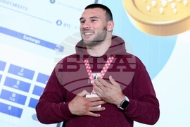 Летище София - борци - пристигане . Кирил Милов