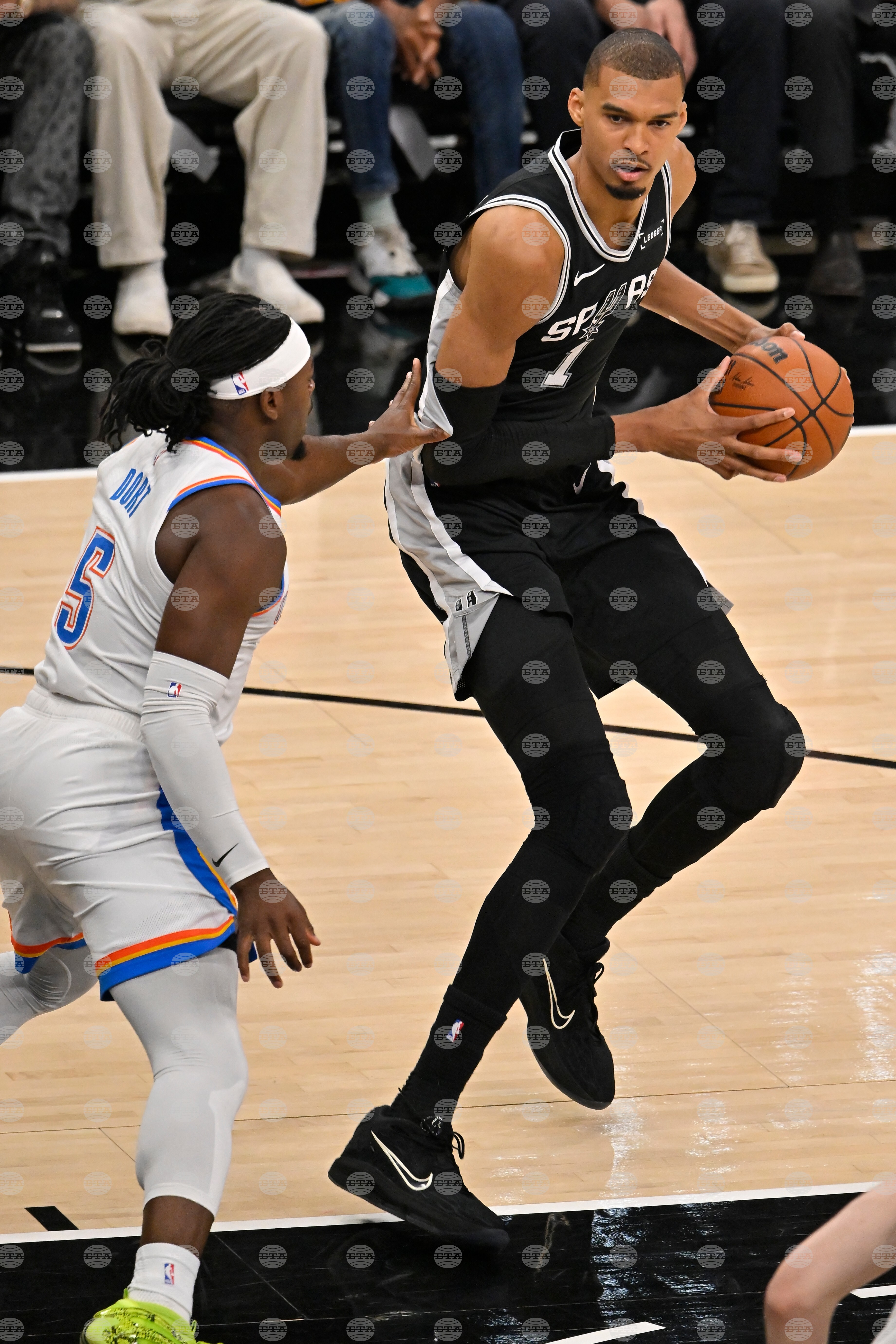 Thunder Spurs Basketball