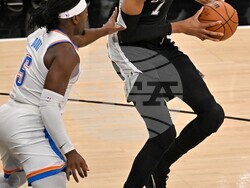 Thunder Spurs Basketball