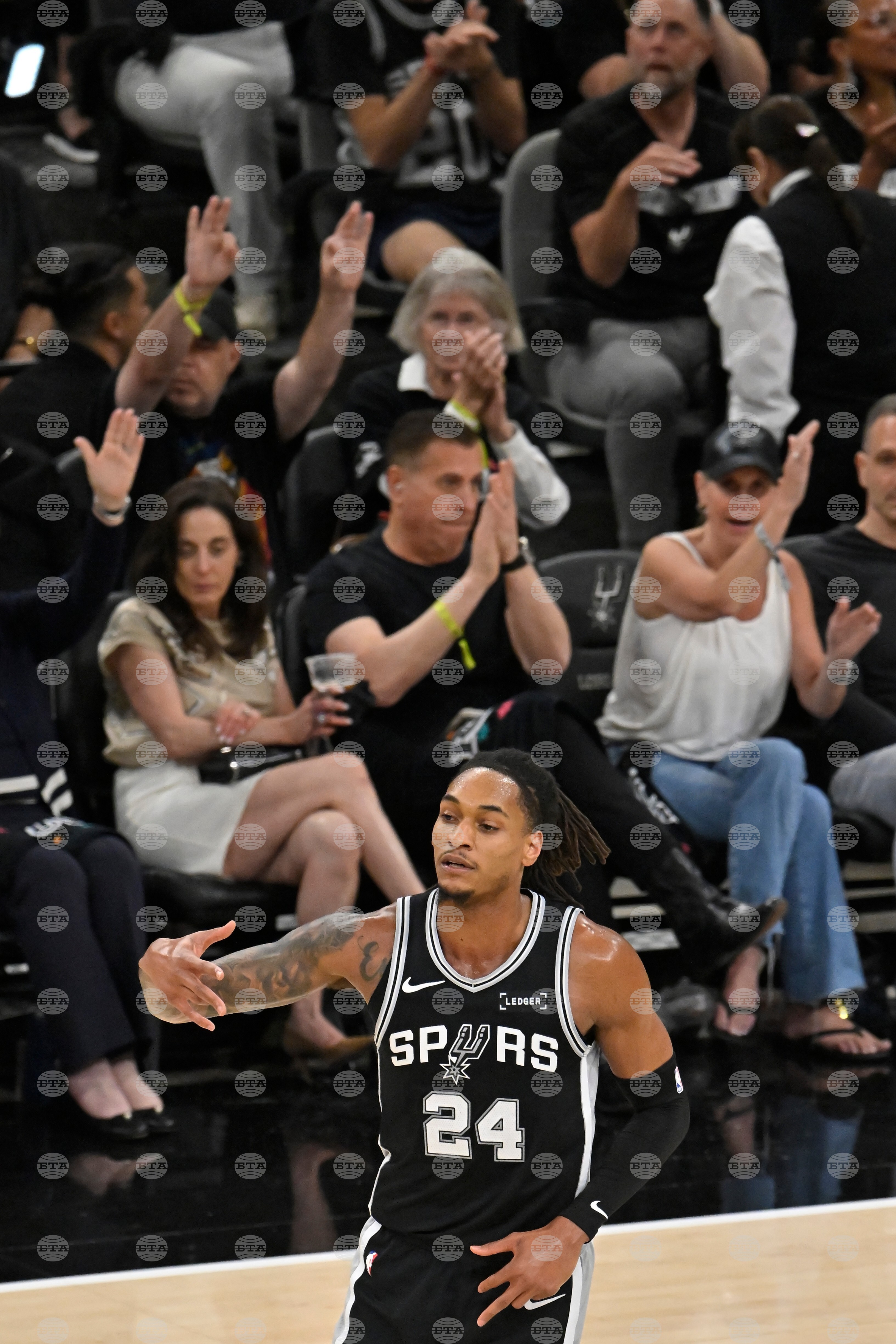 Thunder Spurs Basketball