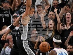 Thunder Spurs Basketball