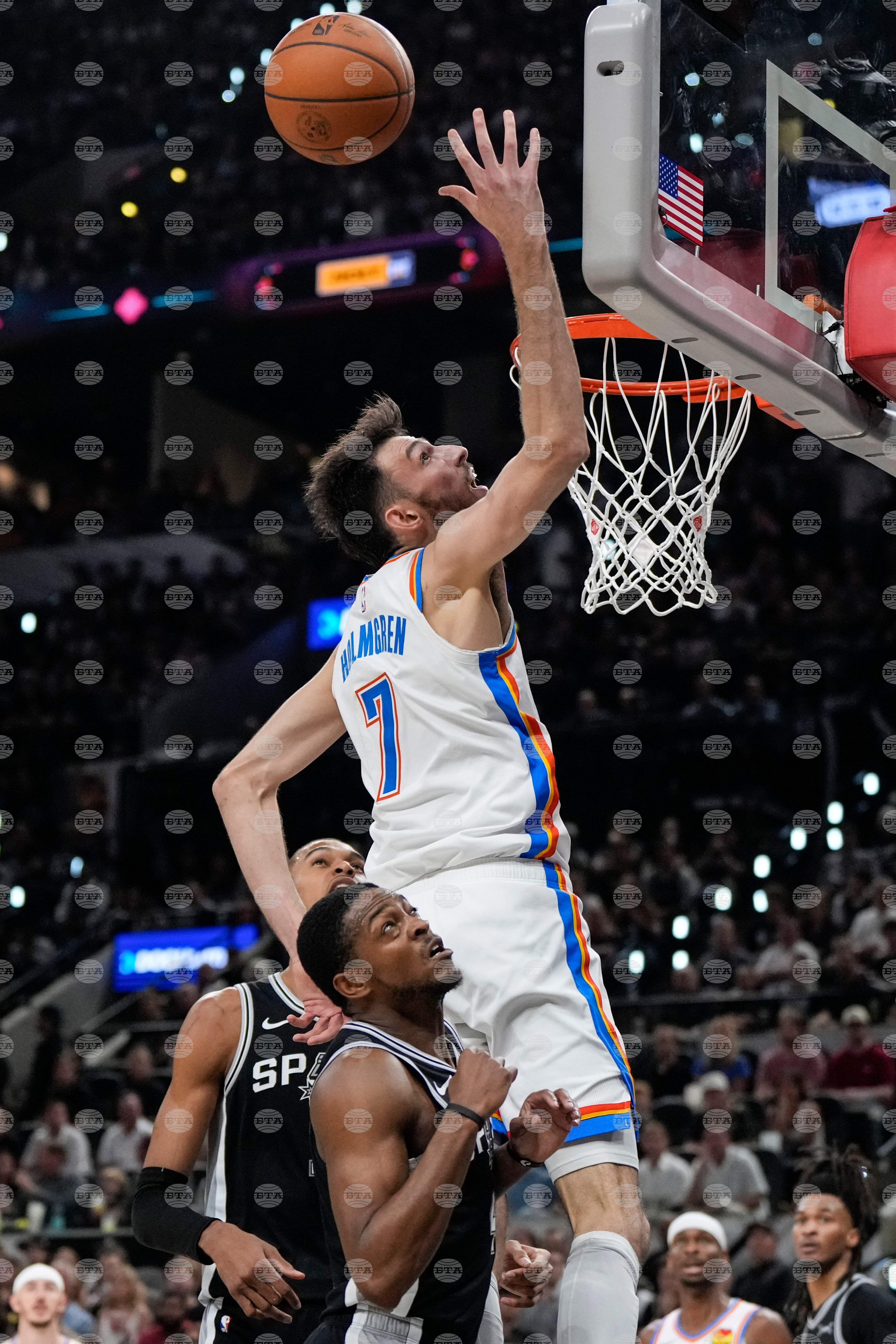 Thunder Spurs Basketball