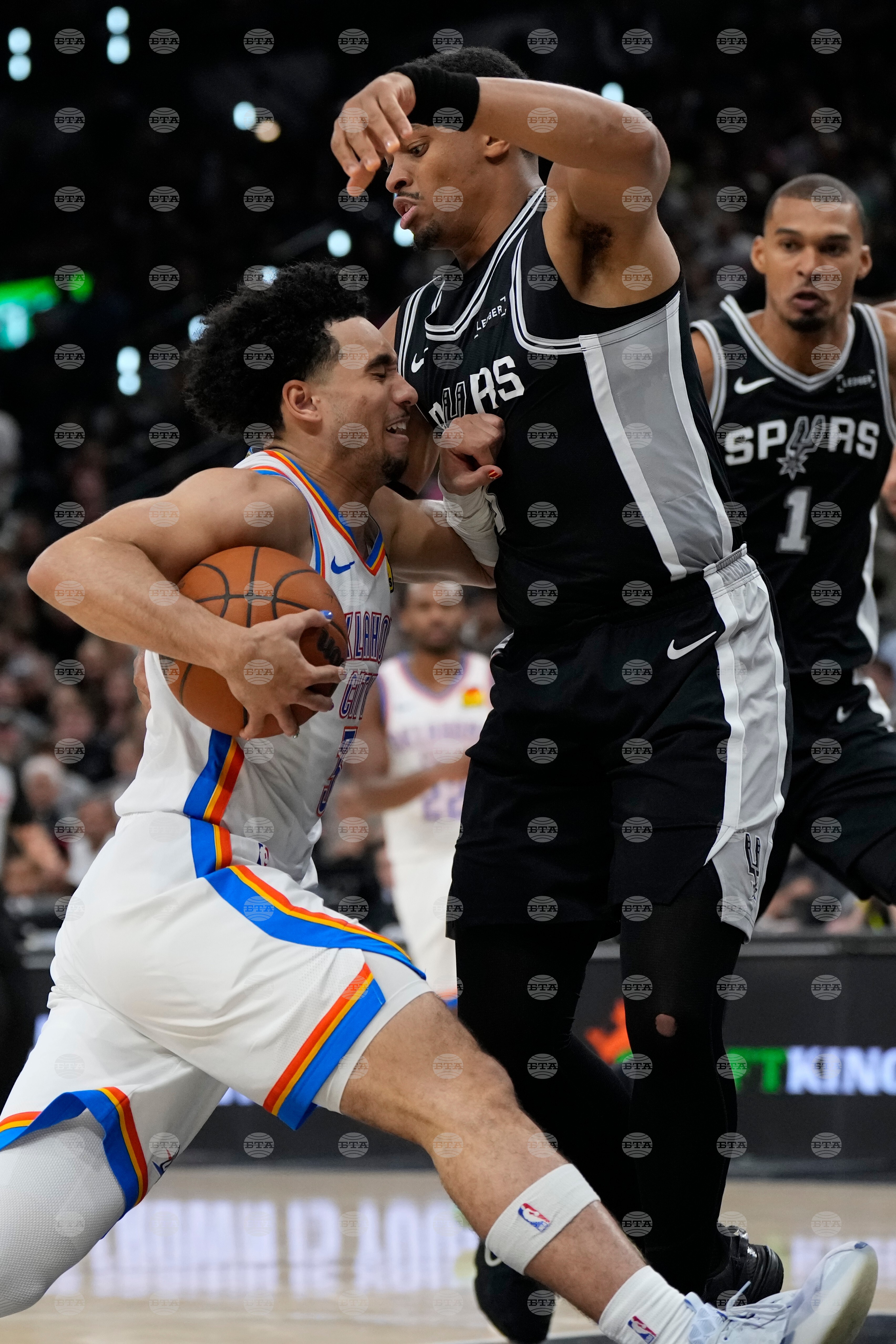 Thunder Spurs Basketball