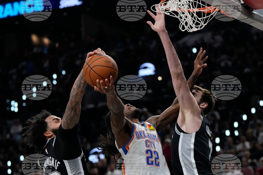 Thunder Spurs Basketball