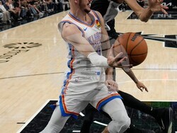 Thunder Spurs Basketball