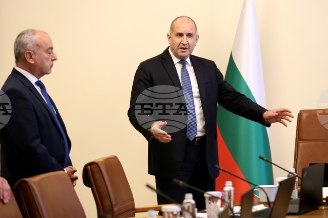 Европейската комисия започва процедура по прекомерен дефицит срещу България, възможни са санкции, заяви премиерът Румен Радев 