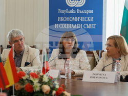 Народно събрание - тристранна среща