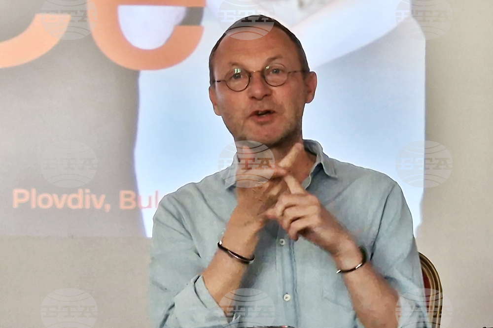 Пловдив - „Белгийска танцова селекция в Пловдив - нови гласове, нови хоризонти“ - публична лекция - Пиер Тис