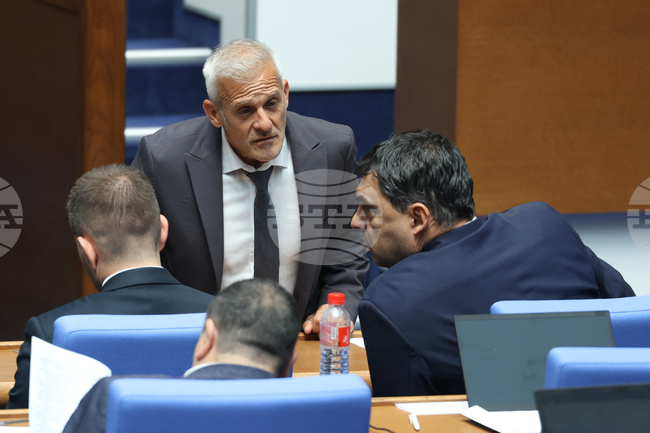 Новата антикорупционна комисия ще има разследващи функции, реши парламентът