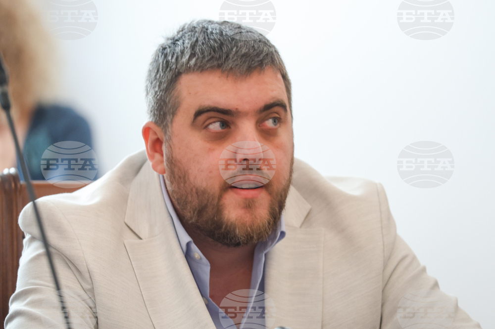 Народно събрание - тристранна среща - Любослав Костов