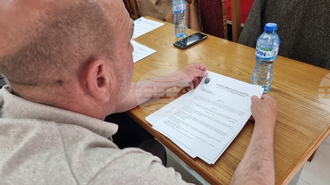 Съветниците в община Добричка одобриха настаняването на две семейства в общински жилища