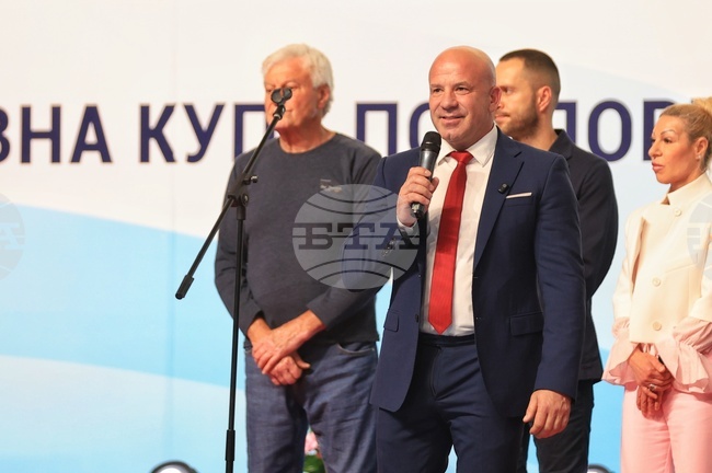 Министърът на младежта и спорта Енчо Керязов откри Световната купа по спортна акробатика в Бургас