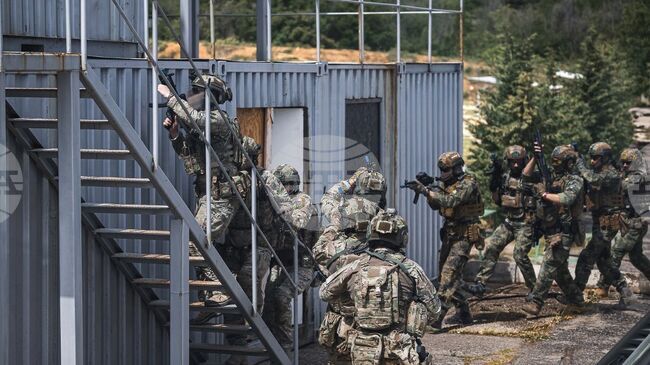 Bulgaria, Romania's Special Forces Conduct Joint Training for Trojan Footprint 26 Military Exercise