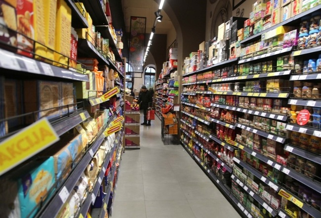 ХИНА: Ръстът на продажбите на дребно в Хърватия се забавя през април