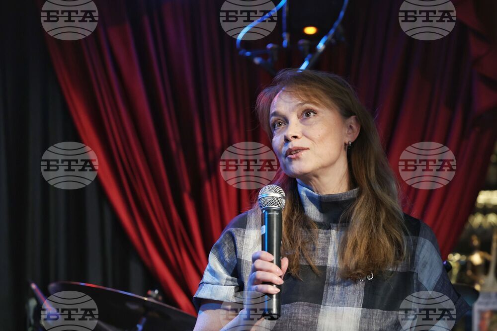Екатерина Костова - книга - сборник с разкази „Белег от мечта“