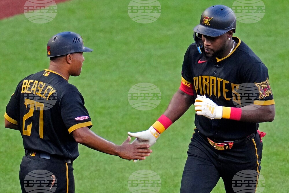 Twins Pirates Baseball
