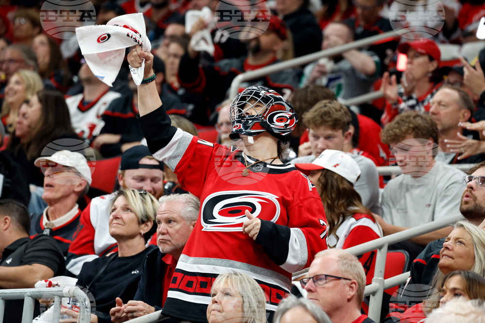 Canadiens Hurricanes Hockey