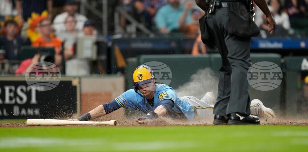 Brewers Astros Baseball