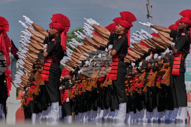 India Kashmir Soldiers