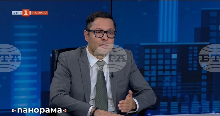 Economy Minister Poulev Says Government Moving to Ease Pressure from Insurance, Food Prices