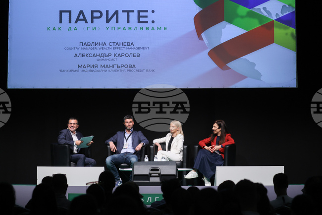 Финансовата грамотност в България се подобрява, като младите все по-често търсят алтернативи на банковите депозити, заявиха участници на форума "България на пет океана"