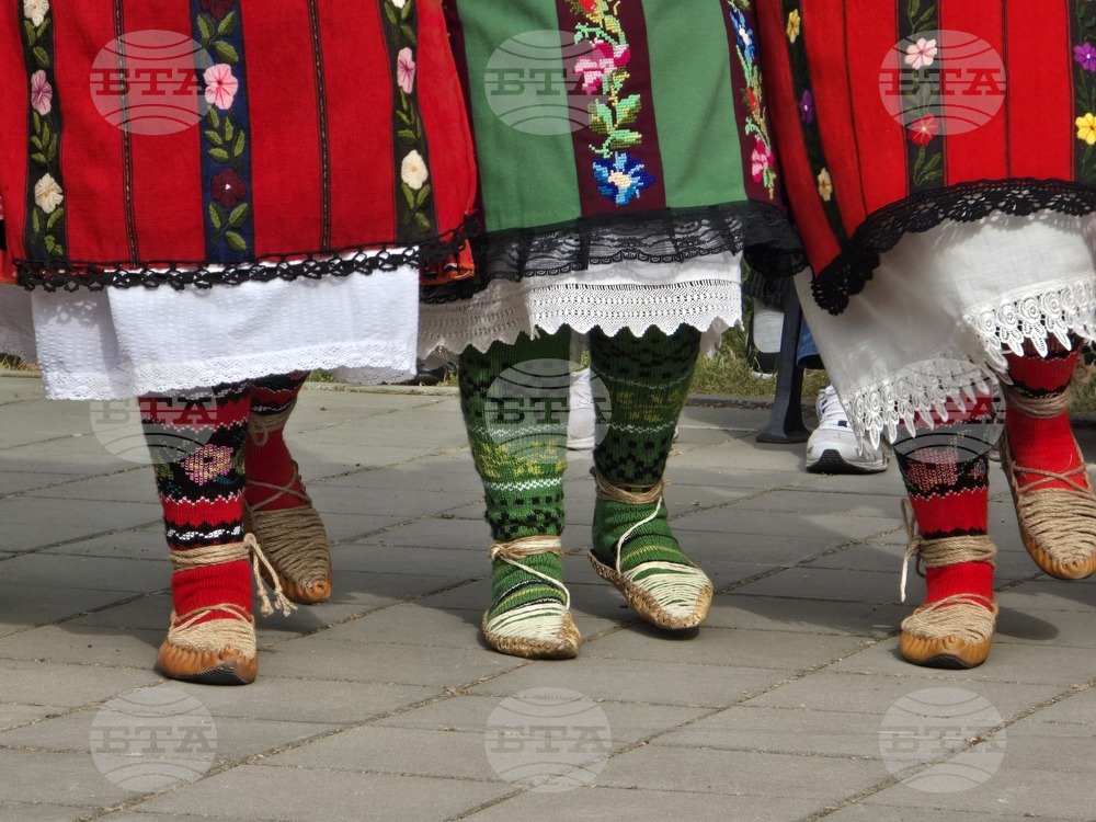 Село Неговановци - празник на народната носия
