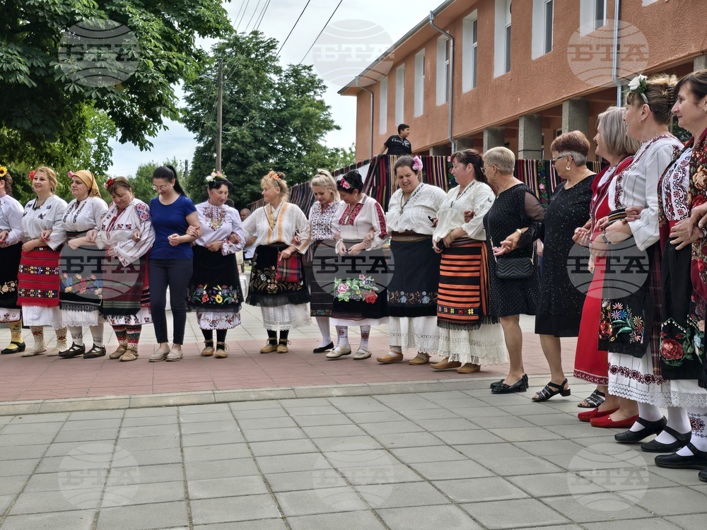 Село Неговановци - празник на народната носия