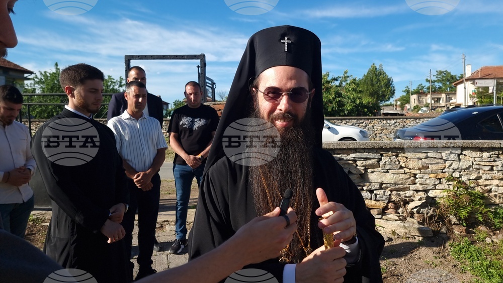 Село Генерал Инзово - сливенският митрополит Арсений - архиерейска вечерня