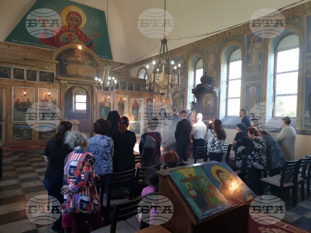 Село Генерал Инзово - сливенският митрополит Арсений - архиерейска вечерня