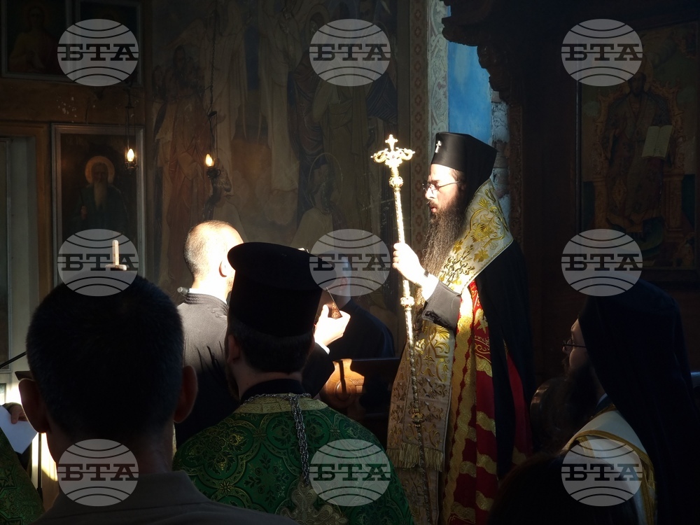 Село Генерал Инзово - сливенският митрополит Арсений - архиерейска вечерня