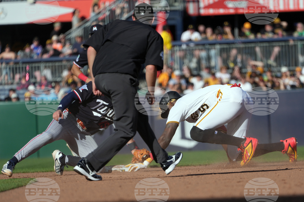 Twins Pirates Baseball